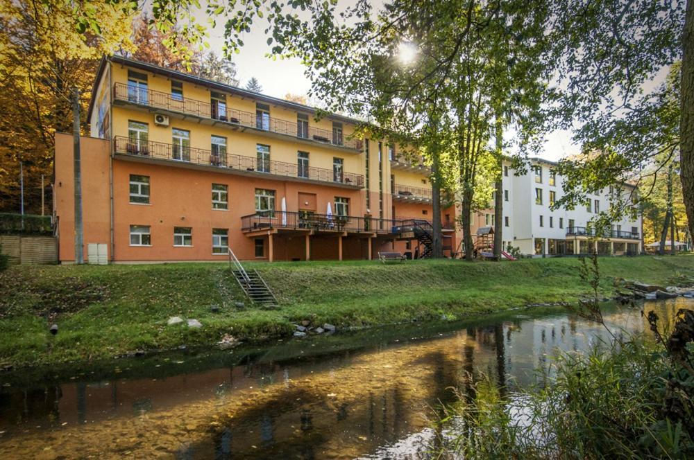 Hotel Mir-Jan Spa Ladek-Zdroj Exterior photo