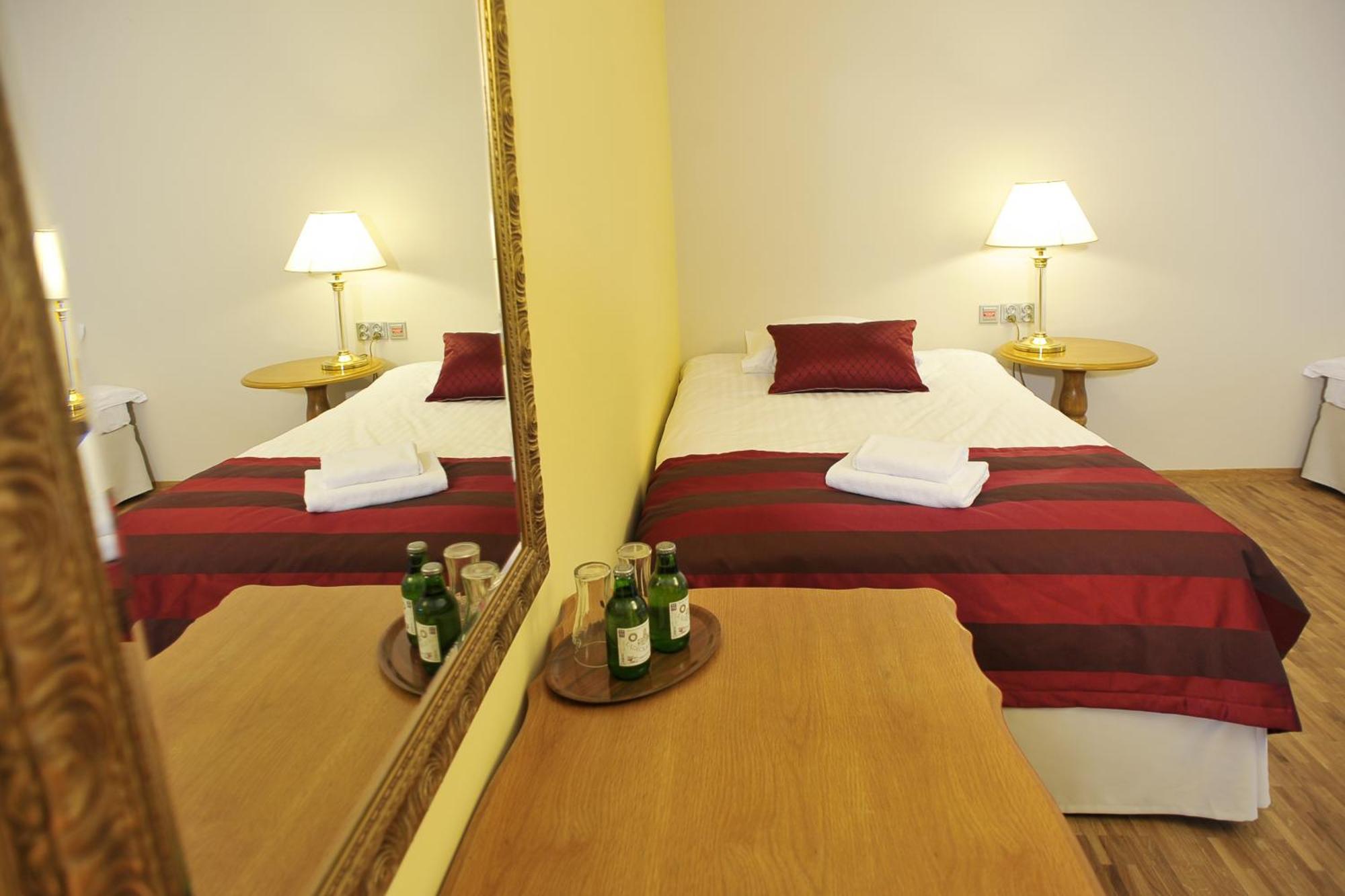 Hotel Mir-Jan Spa Ladek-Zdroj Room photo